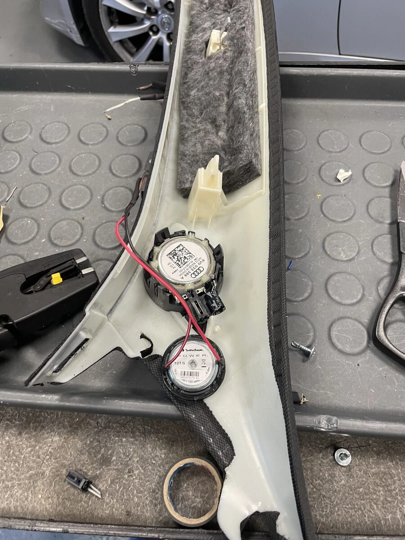 Audi RS3 2023 : BLAM 200RS, tweeters Rockford Fosgate et insonorisation