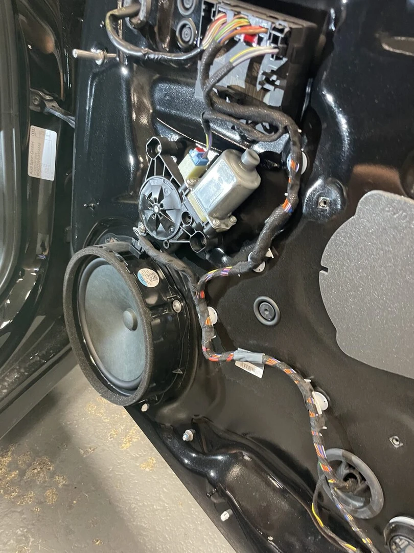 Audi RS3 2023 : BLAM 200RS, tweeters Rockford Fosgate et insonorisation