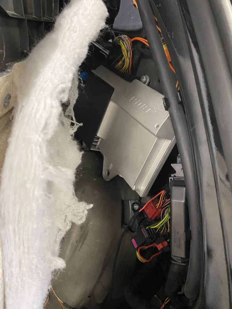 Porsche Cayenne : ampli Bose noyé, son retrouvé