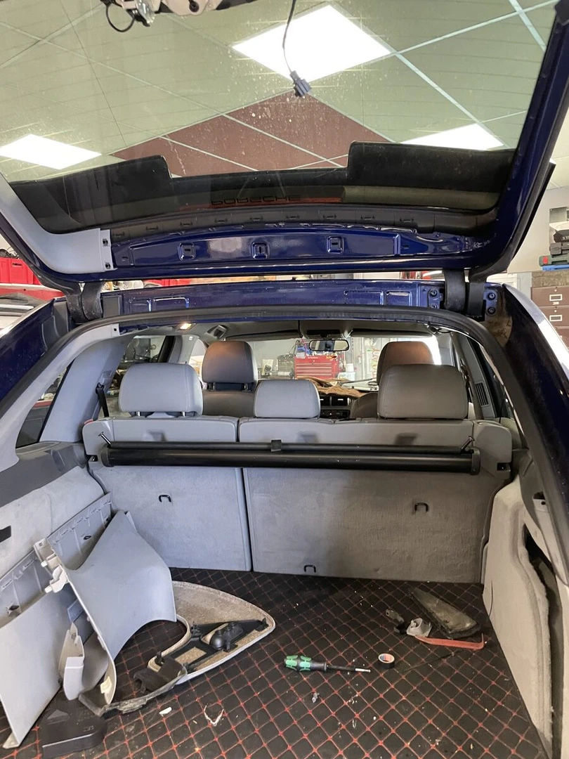 Porsche Cayenne S : autoradio Kenwood CarPlay et caméra de recul