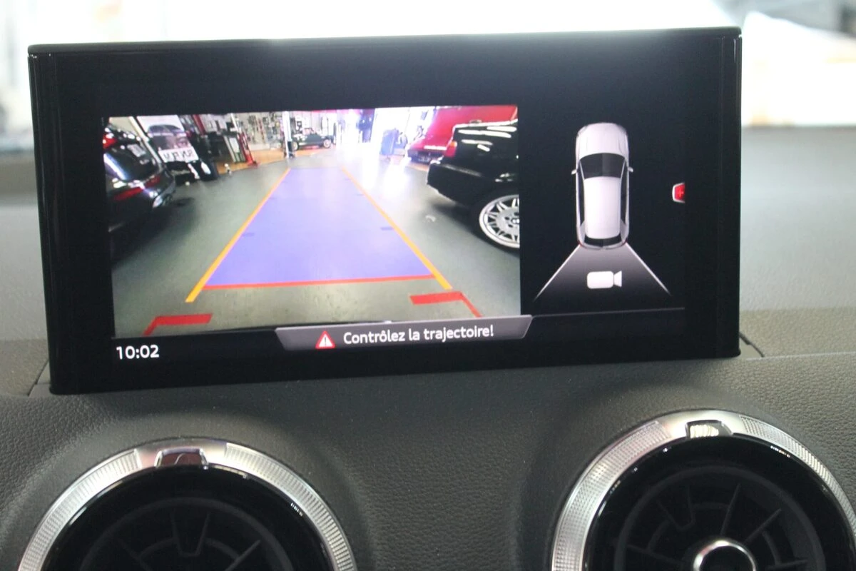 Audi Q2 2021 : caméra de recul et codage MMI