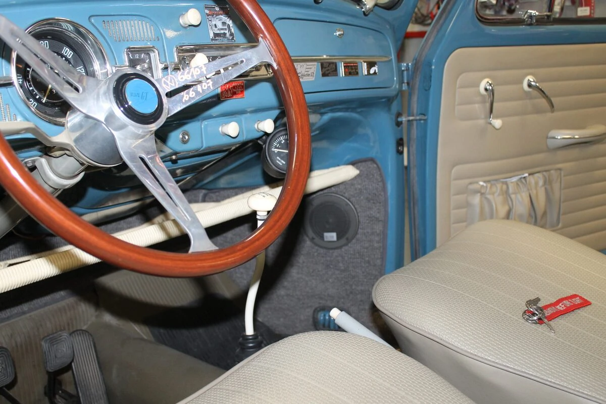 Coccinelle 1961 : sonorisation BLAM Relax et Bluetooth