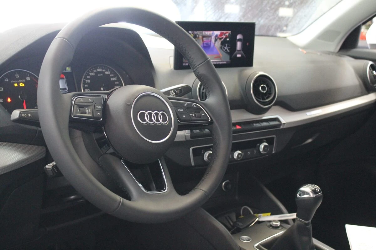 Audi Q2 2021 : caméra de recul raccordée au MMI et codée
