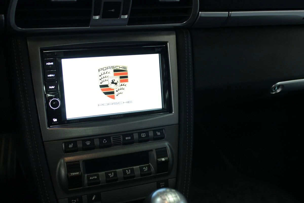 Porsche 997 Carrera S : autoradio GPS Kenwood DNX419DAB et caméra de recul