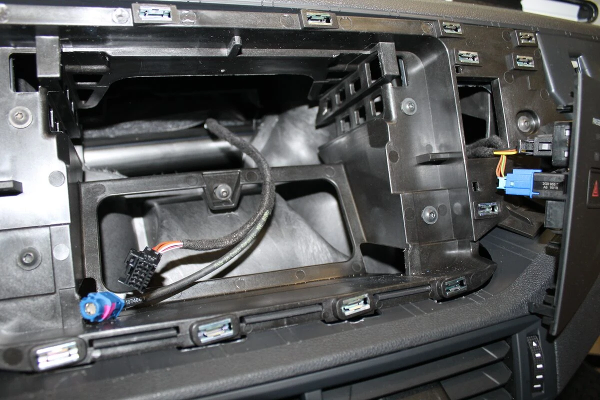 Volkswagen Polo 2019 : autoradio Android avec Apple CarPlay