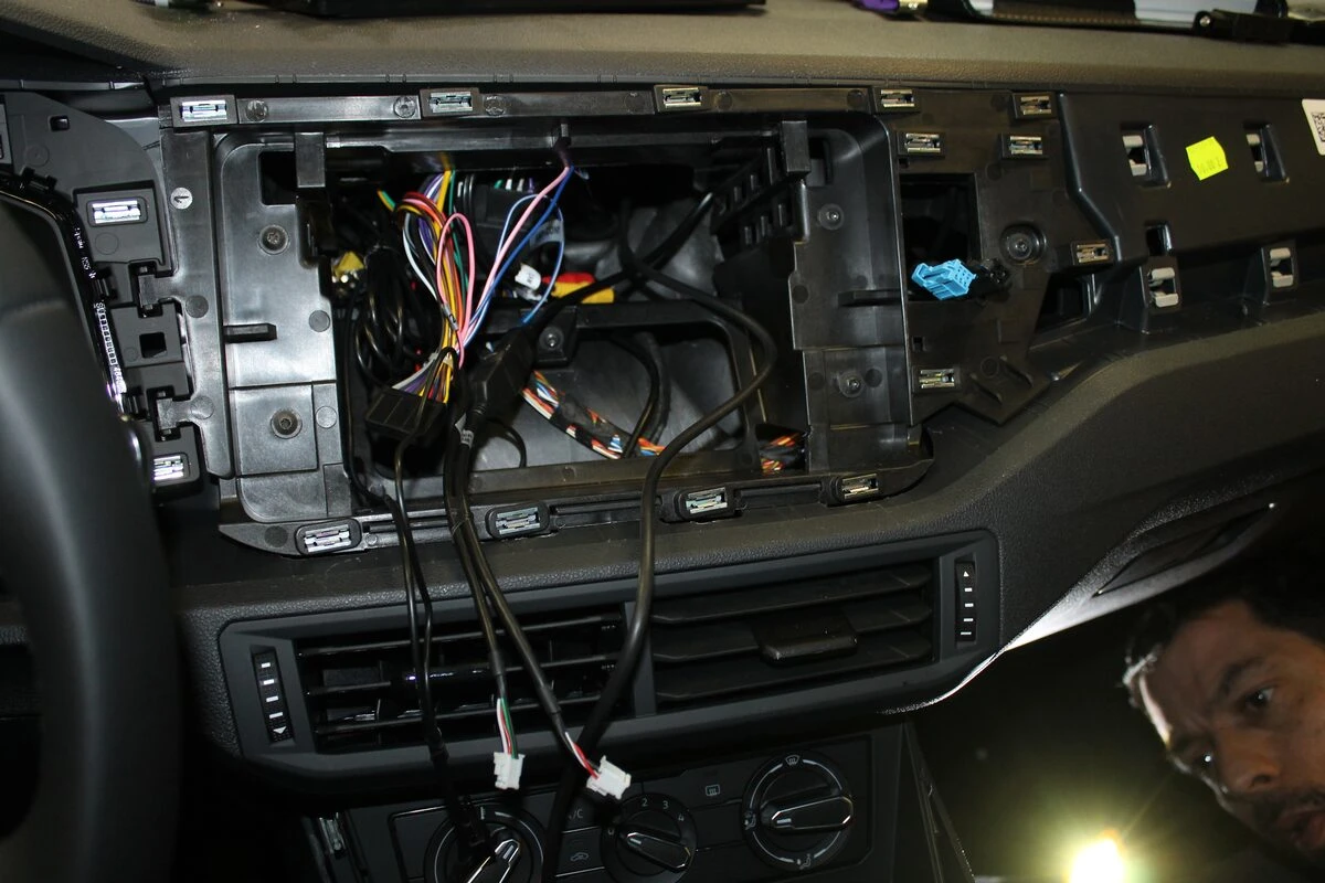 Volkswagen Polo 2019 : autoradio Android avec Apple CarPlay