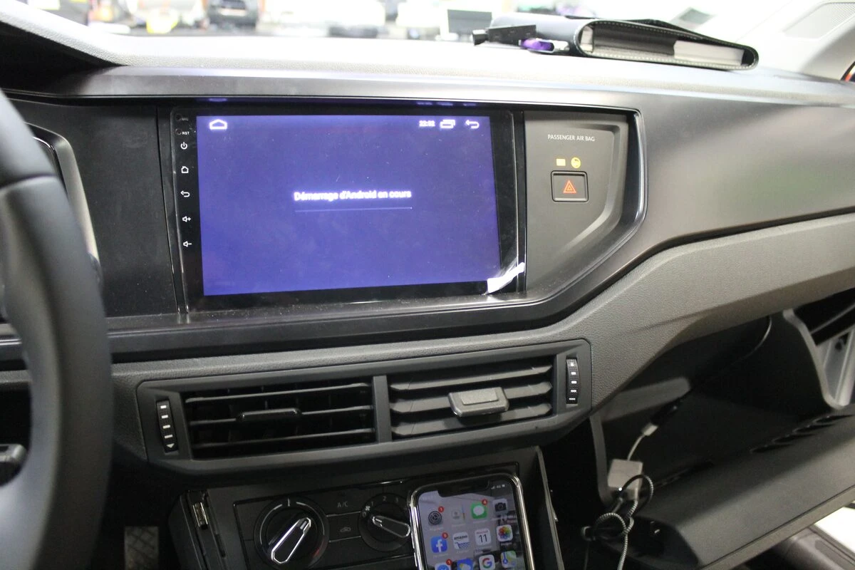 Volkswagen Polo 2019 : autoradio Android avec Apple CarPlay