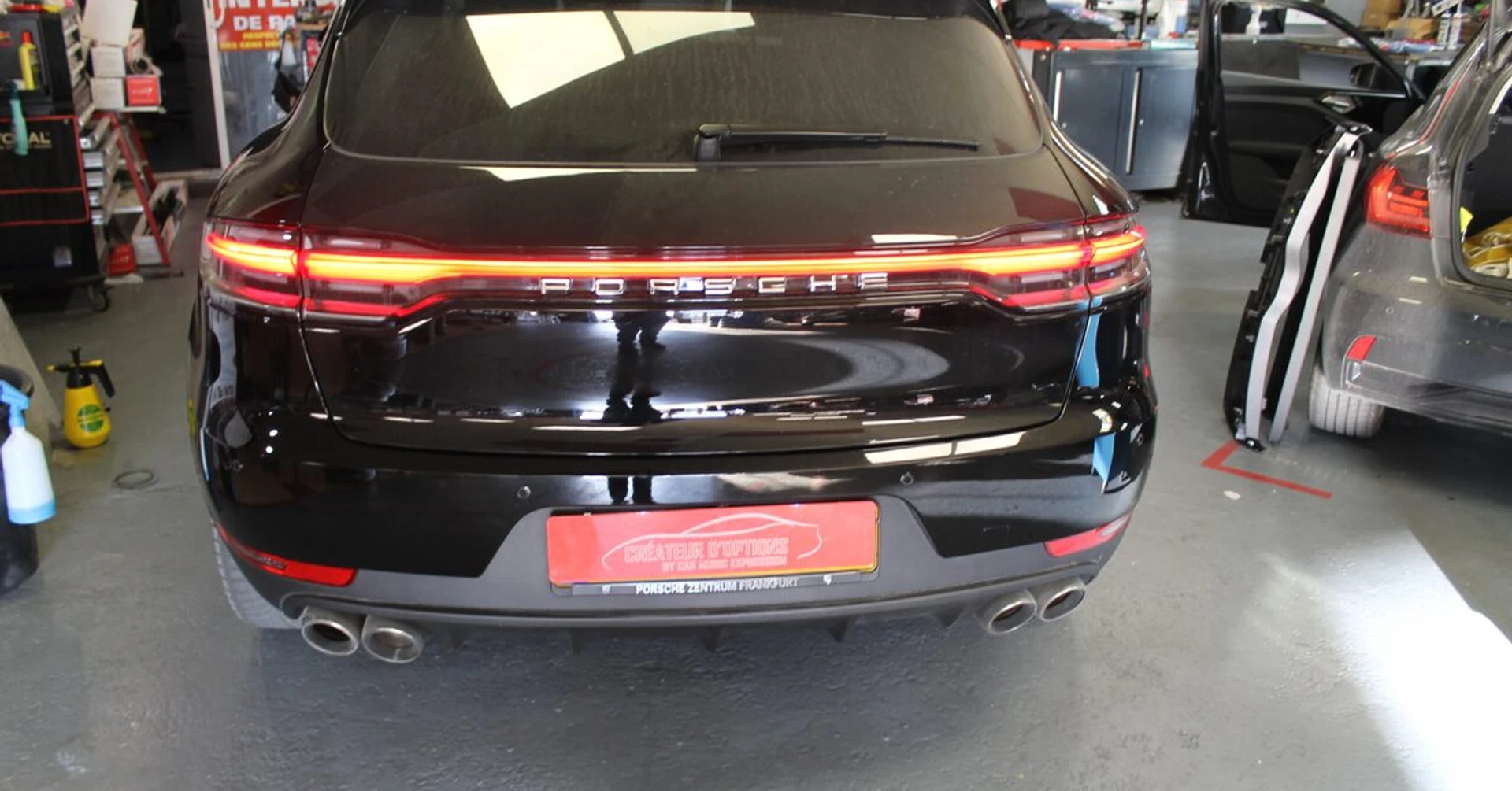 Caméra de recul et radars sur Porsche Macan 2021