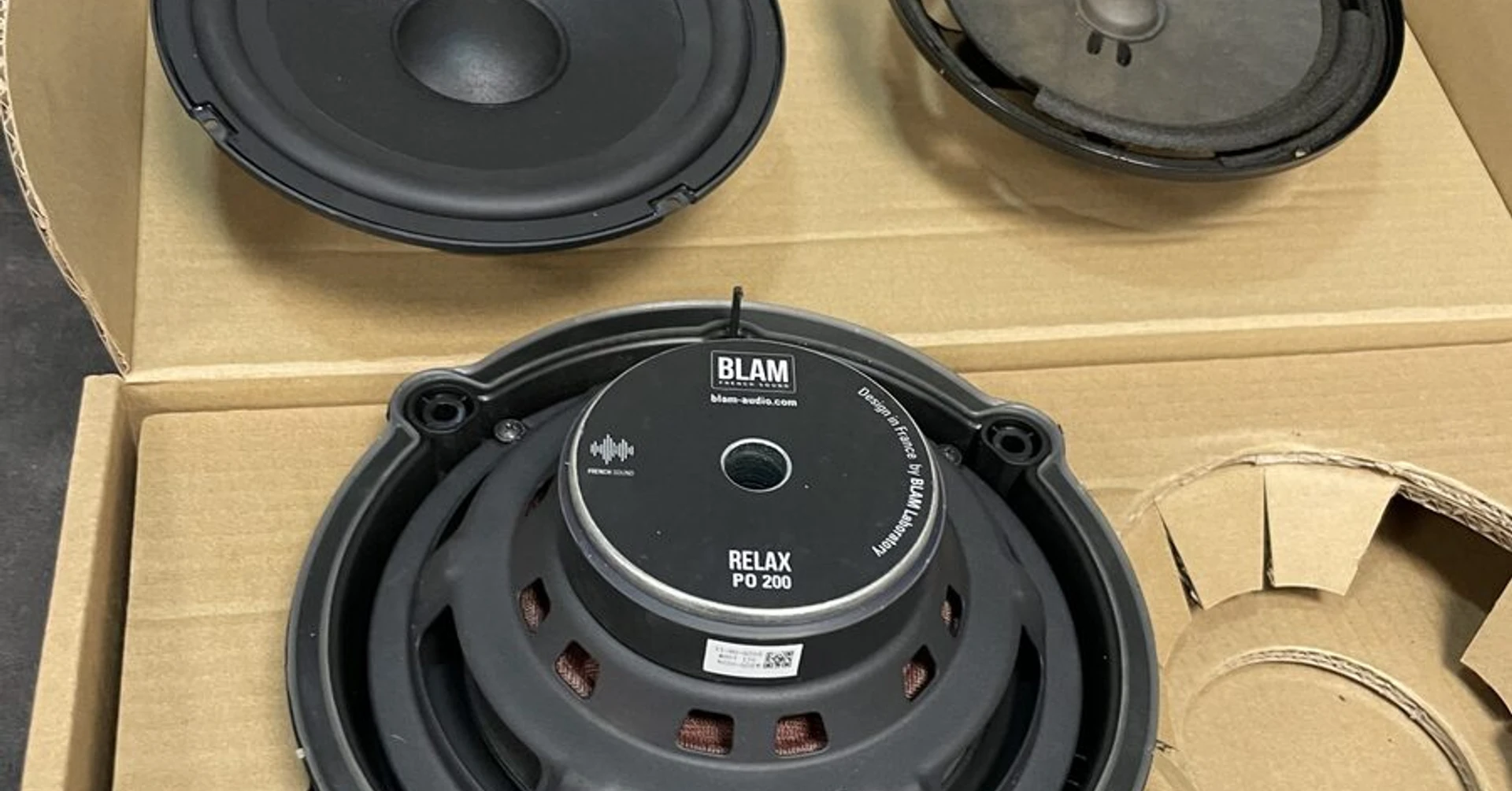 Porsche Boxster : BLAM 200 mm, Kenwood CarPlay, ampli réparé