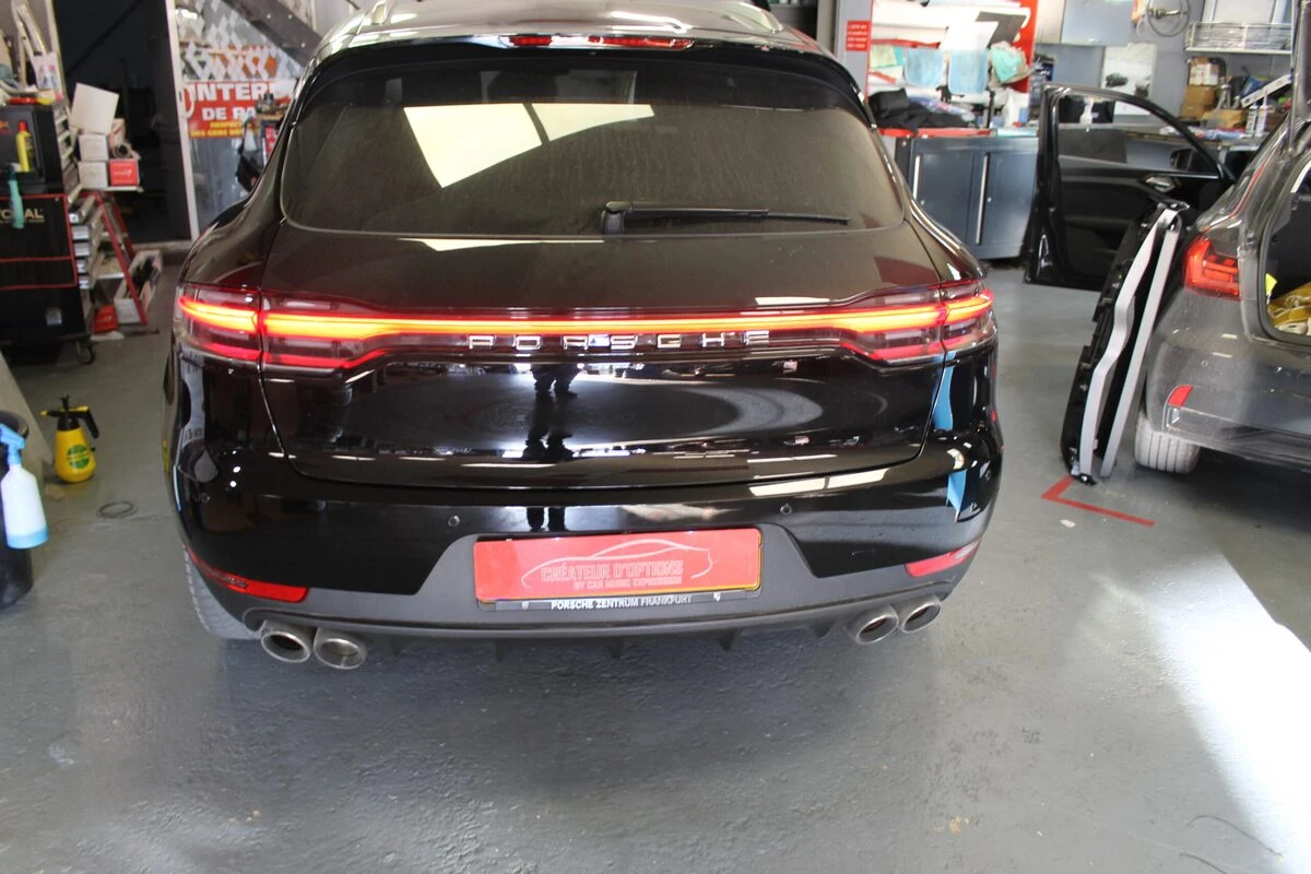 Porsche Macan 2021 : caméra de recul sur PCM 5.0 et radars avant/arrière