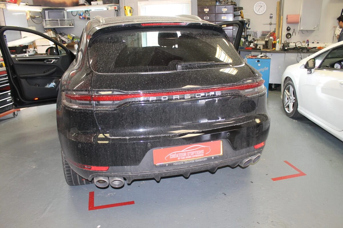 Porsche Macan 2021 : caméra de recul sur PCM 5.0 et radars avant/arrière