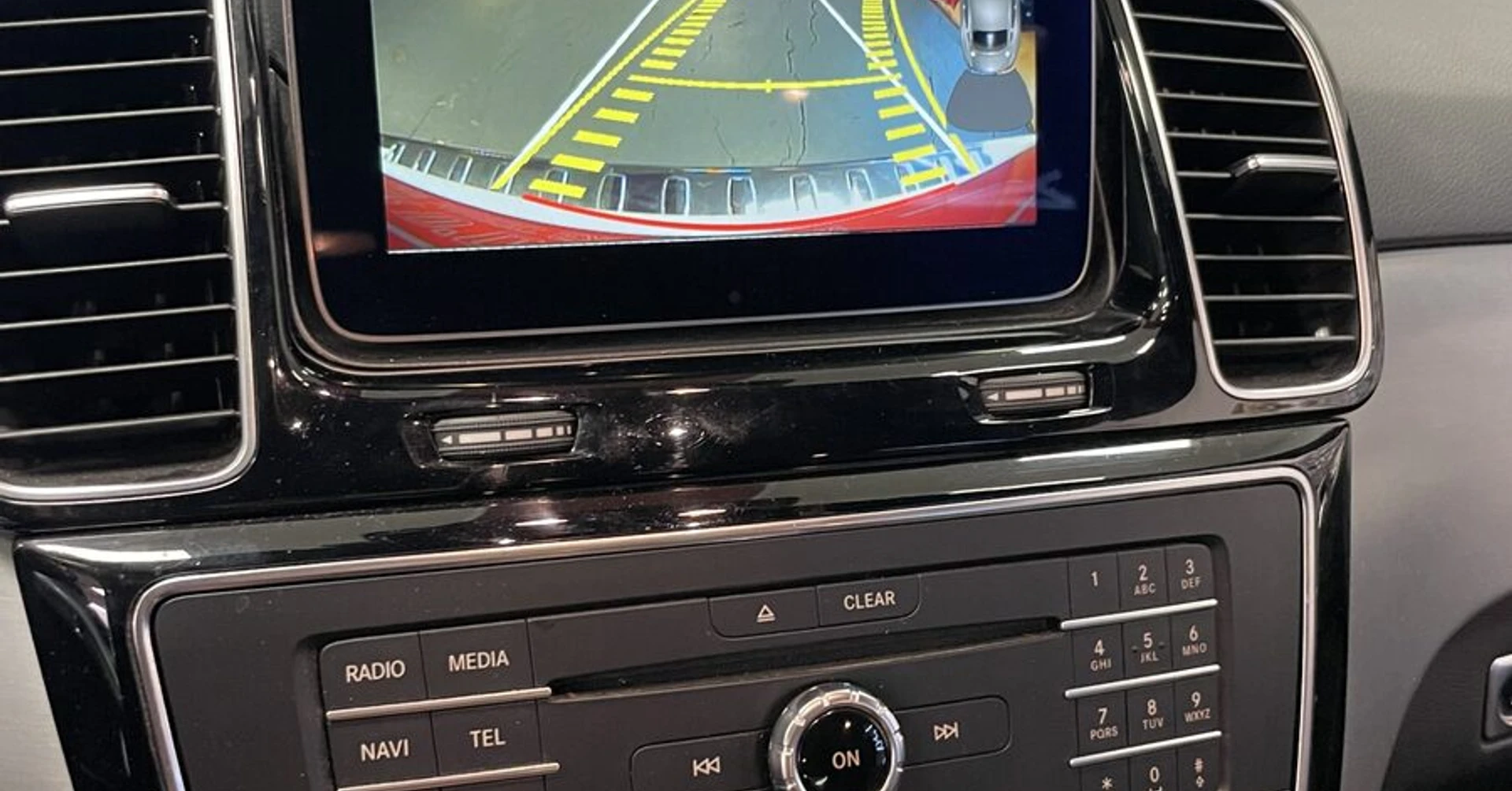 Mercedes GLE 2019 : caméra de recul avec guidage dynamique