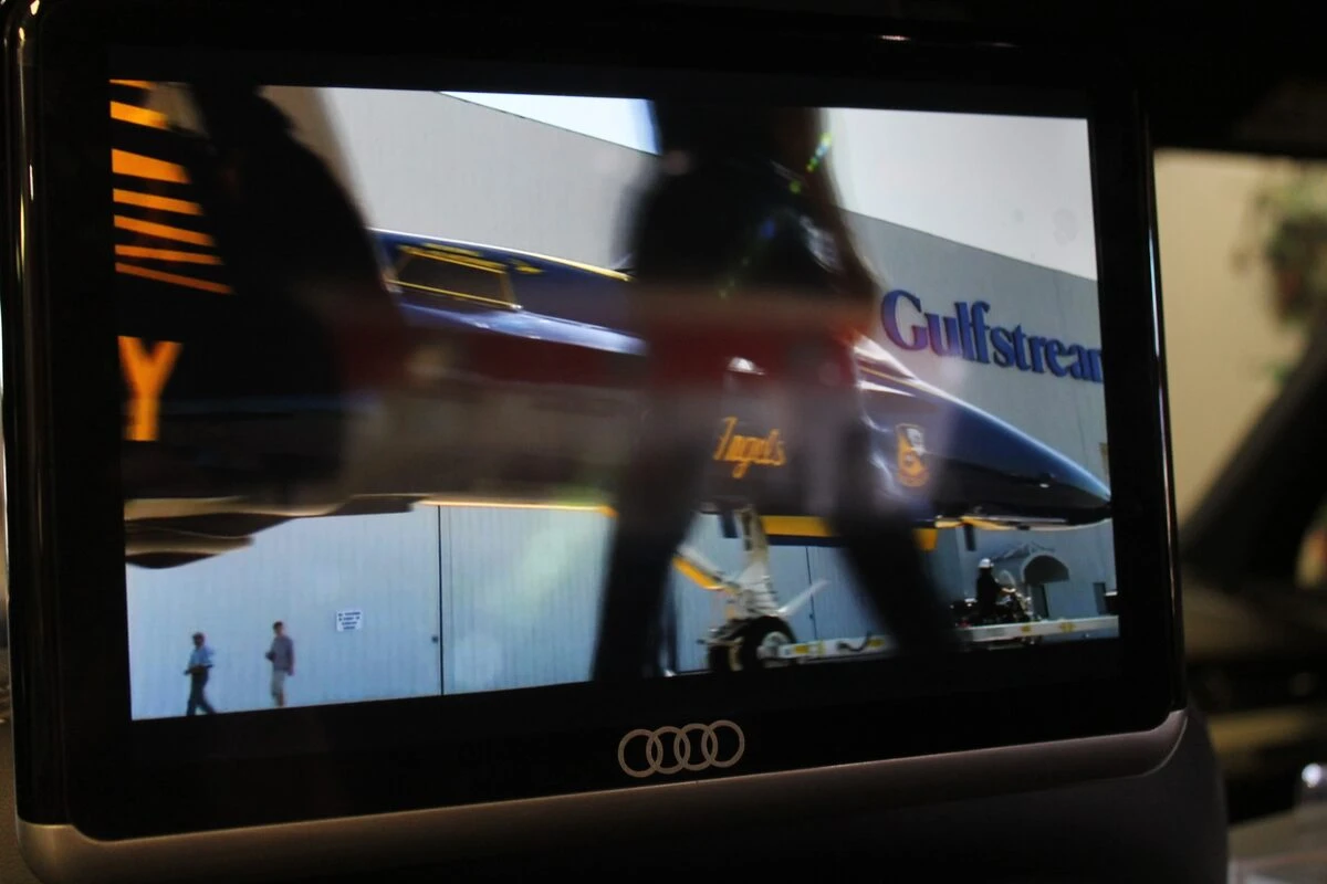 Audi Q7 : tablettes Android et DVD dans les appuie-têtes