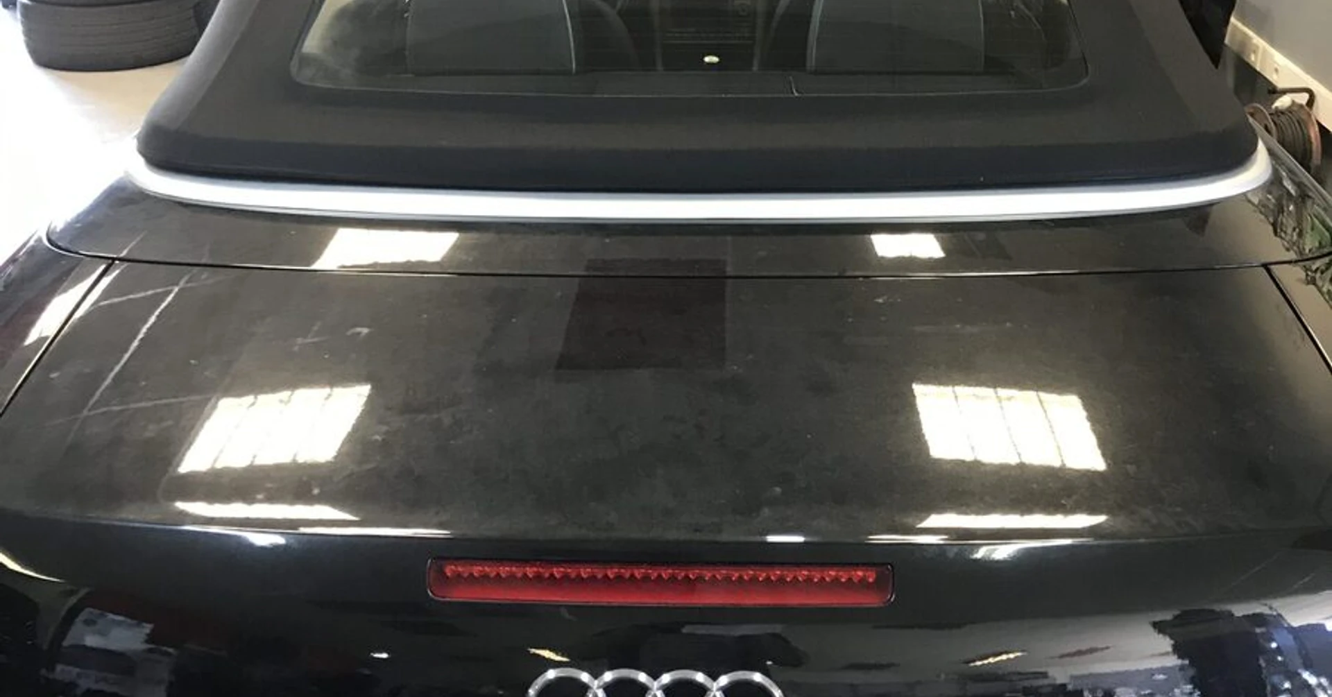 Audi RS4 cabriolet : capote en alpaga noir fournie et posée
