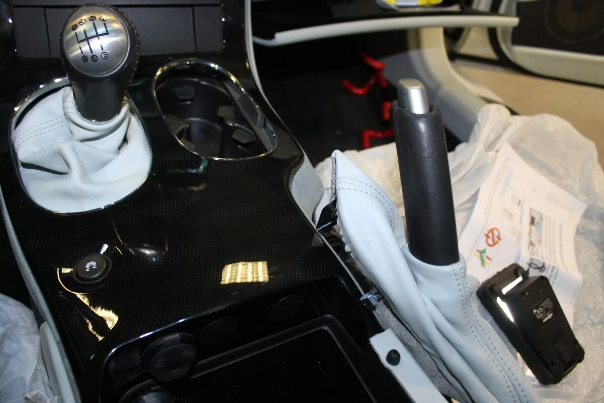 Corvette C6 : GPS Kenwood DNX5180BTS avec Apple CarPlay et Android Auto