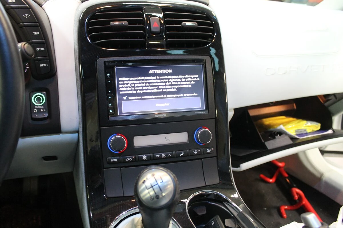 Corvette C6 : GPS Kenwood DNX5180BTS avec Apple CarPlay et Android Auto