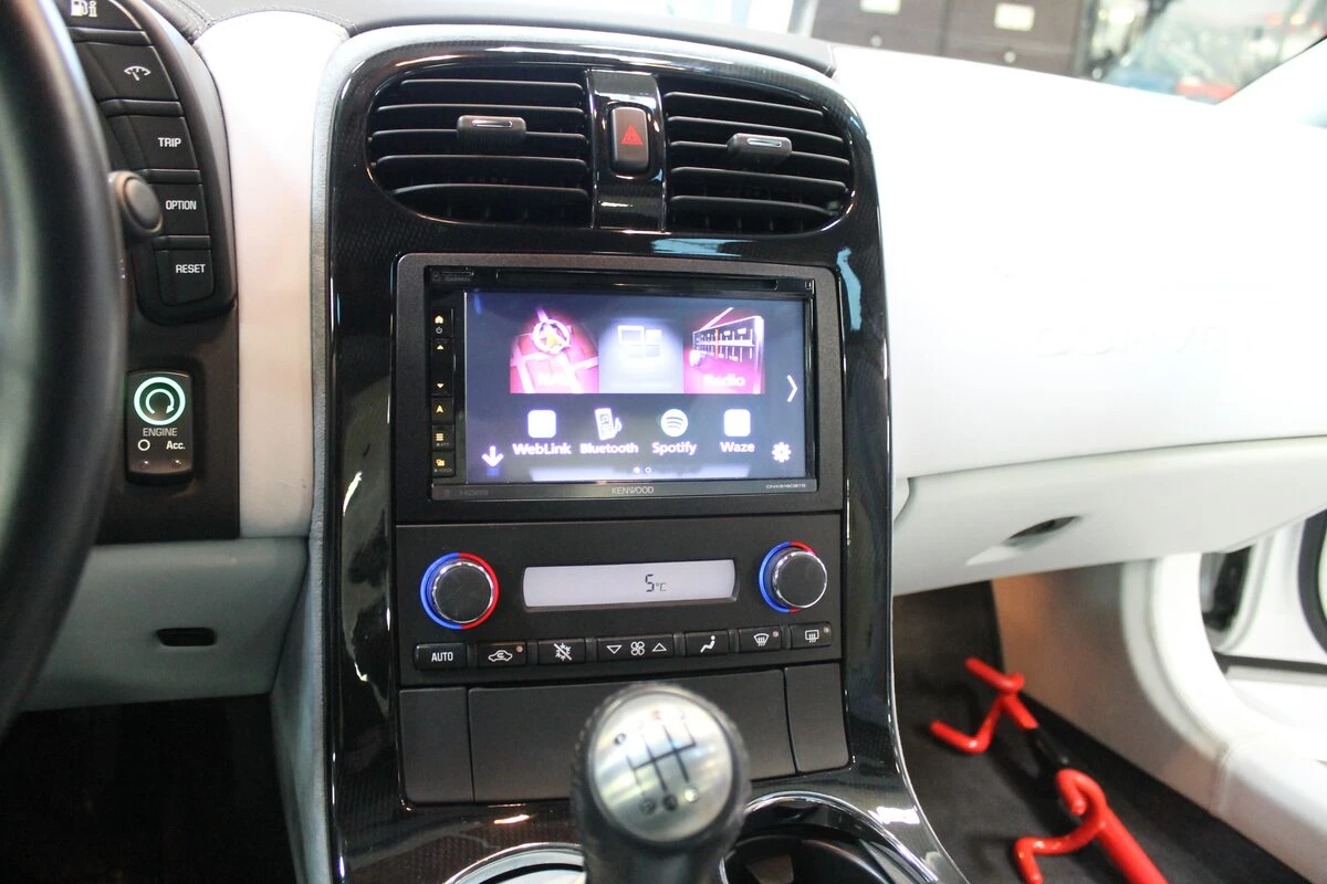 Corvette C6 : GPS Kenwood DNX5180BTS avec Apple CarPlay et Android Auto