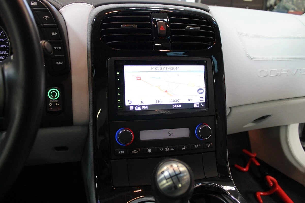 Corvette C6 : GPS Kenwood DNX5180BTS avec Apple CarPlay et Android Auto