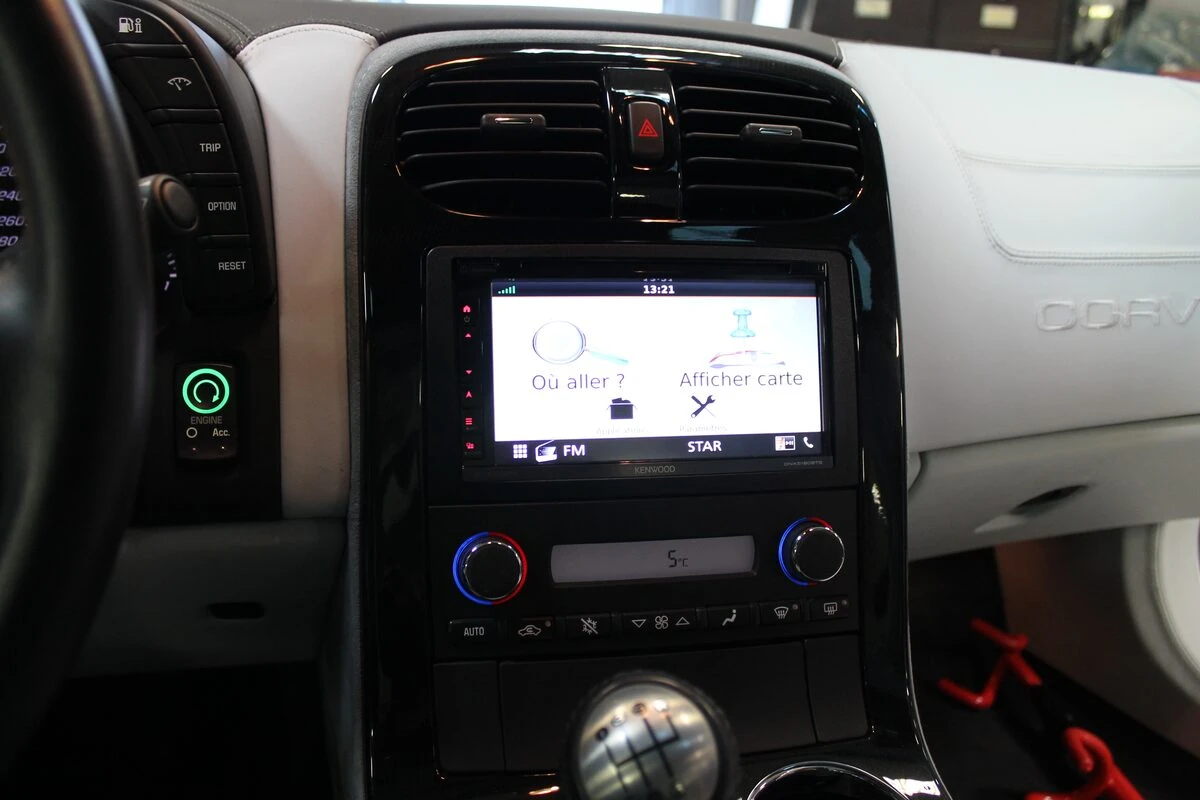 Corvette C6 : GPS Kenwood DNX5180BTS avec Apple CarPlay et Android Auto