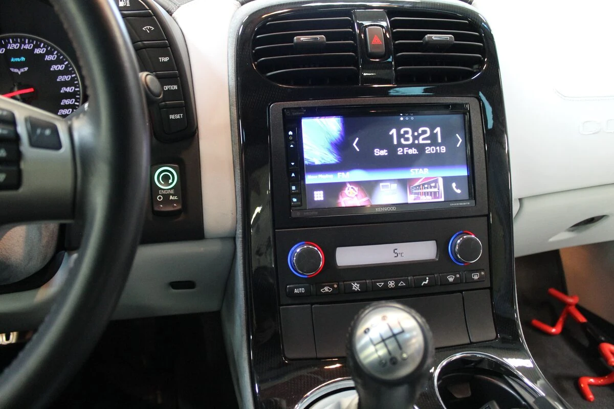 Corvette C6 : GPS Kenwood DNX5180BTS avec Apple CarPlay et Android Auto