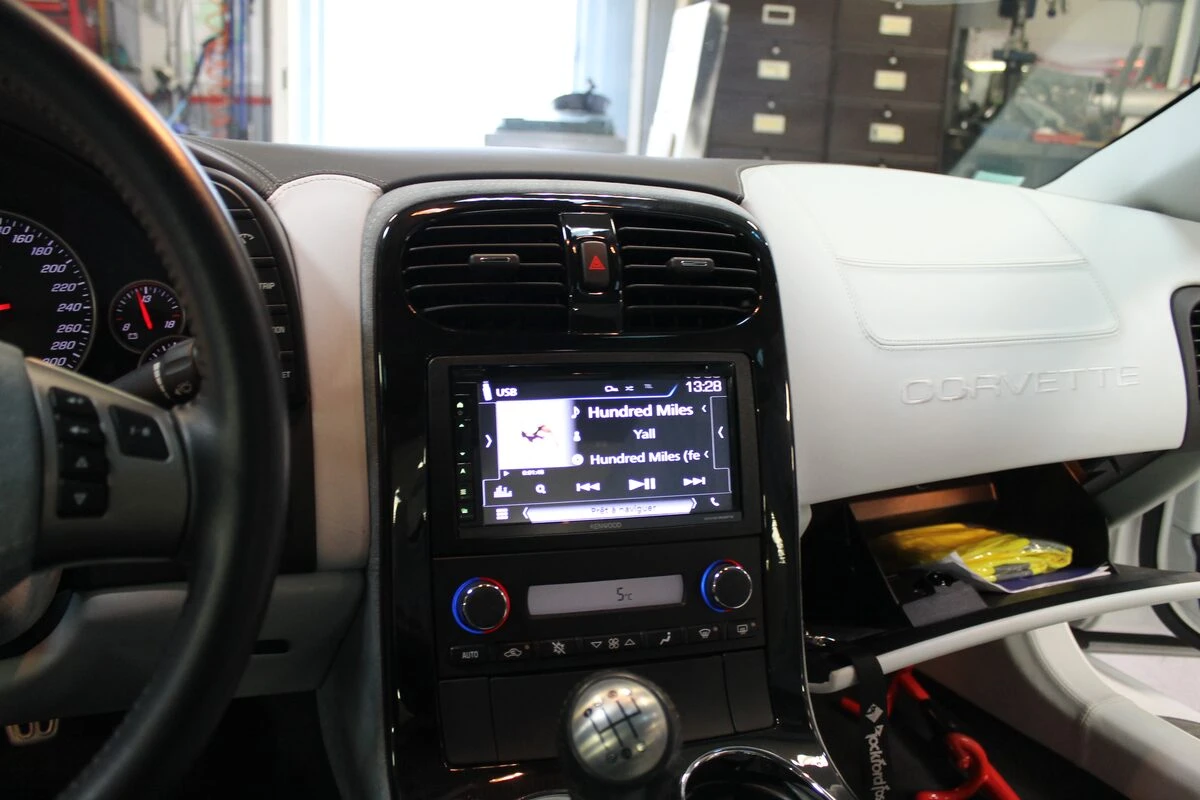 Corvette C6 : GPS Kenwood DNX5180BTS avec Apple CarPlay et Android Auto