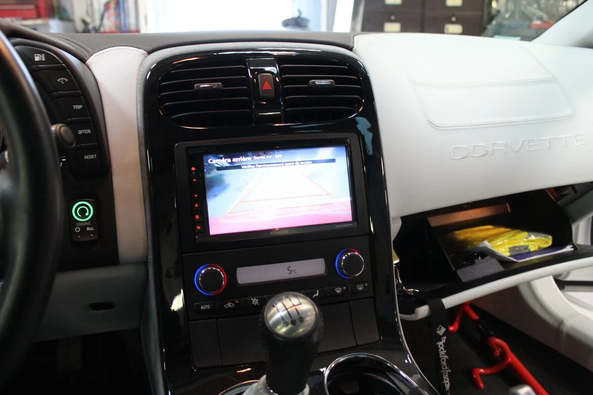 Corvette C6 : GPS Kenwood DNX5180BTS avec Apple CarPlay et Android Auto