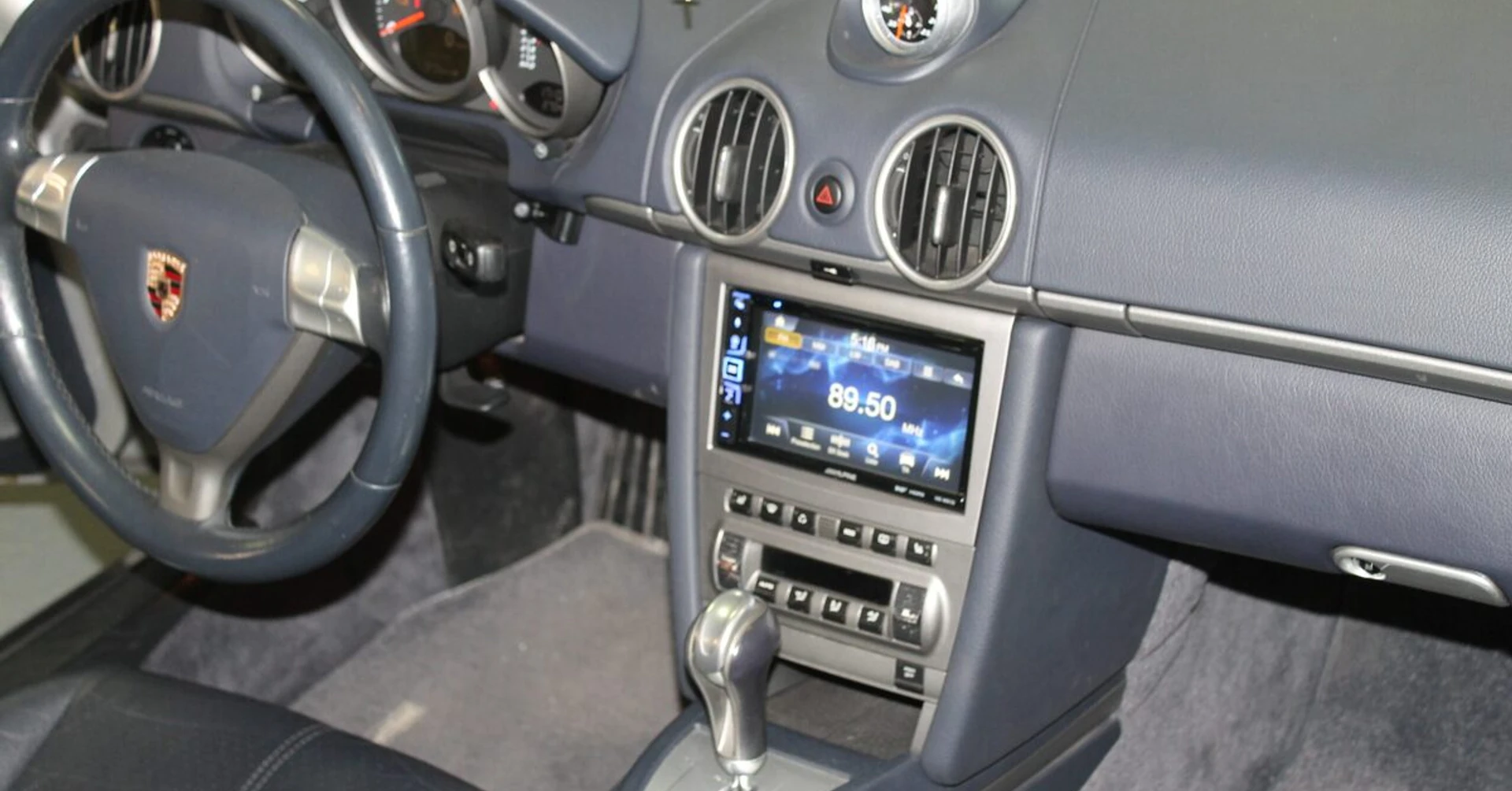 Autoradio Alpine CarPlay sur Porsche Boxster
