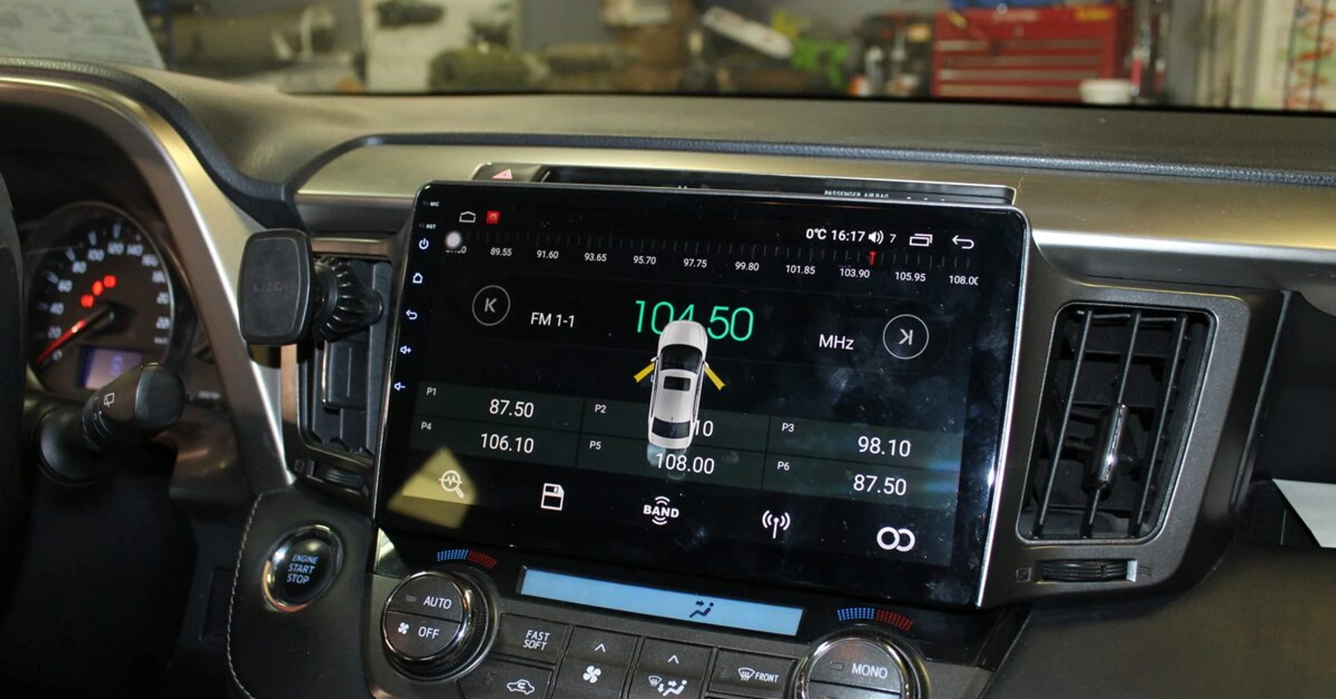Autoradio GPS Android et caméra de recul sur Toyota RAV4