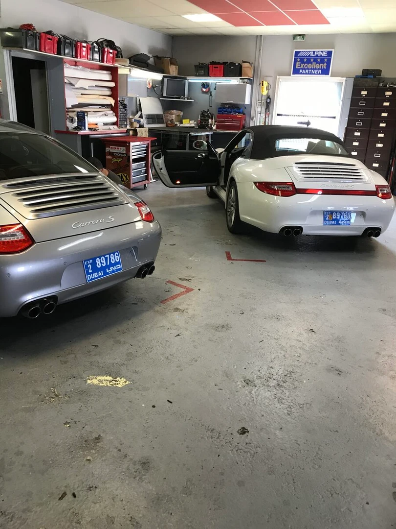 Porsche 997 : woofers BLAM BM200W et médiums BM100RC dans les portes