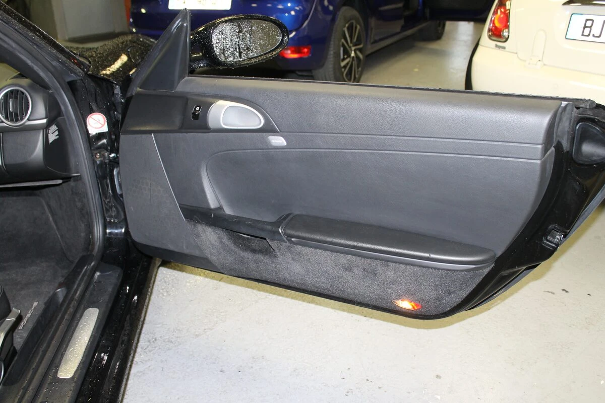 Porsche Boxster 987 : Kenwood DNX5180DAB et haut-parleurs BLAM