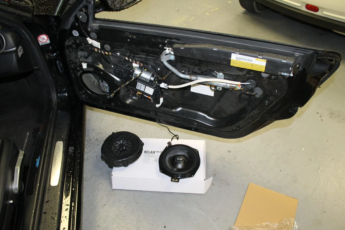 Porsche Boxster 987 : Kenwood DNX5180DAB et haut-parleurs BLAM
