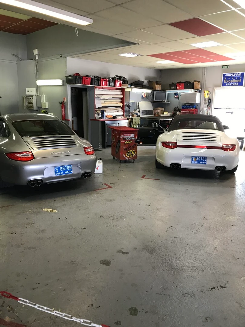 Porsche 997 : woofers BLAM BM200W et médiums BM100RC dans les portes