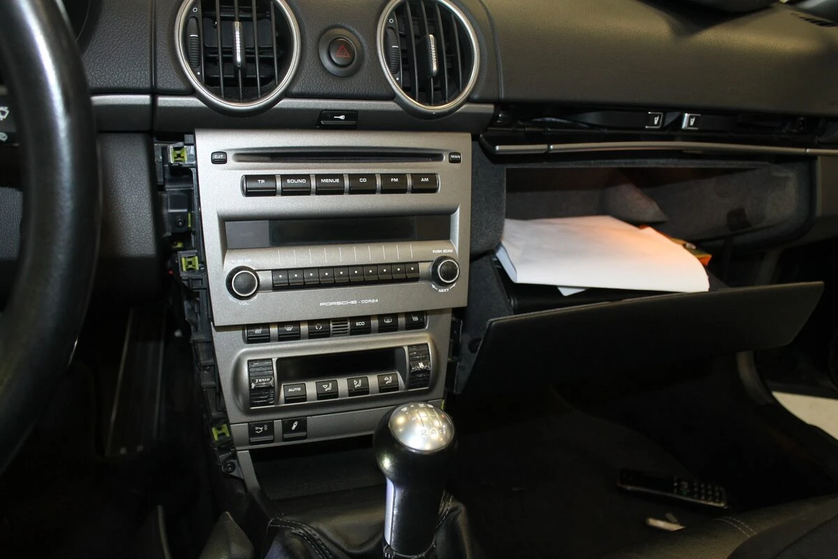 Porsche Boxster 987 : Kenwood DNX5180DAB et haut-parleurs BLAM