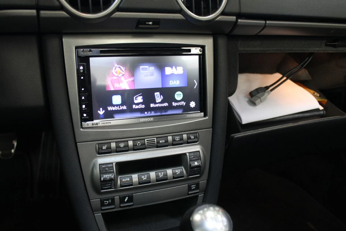 Porsche Boxster 987 : Kenwood DNX5180DAB et haut-parleurs BLAM
