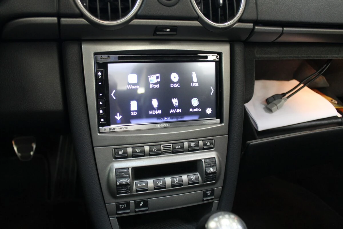 Porsche Boxster 987 : Kenwood DNX5180DAB et haut-parleurs BLAM