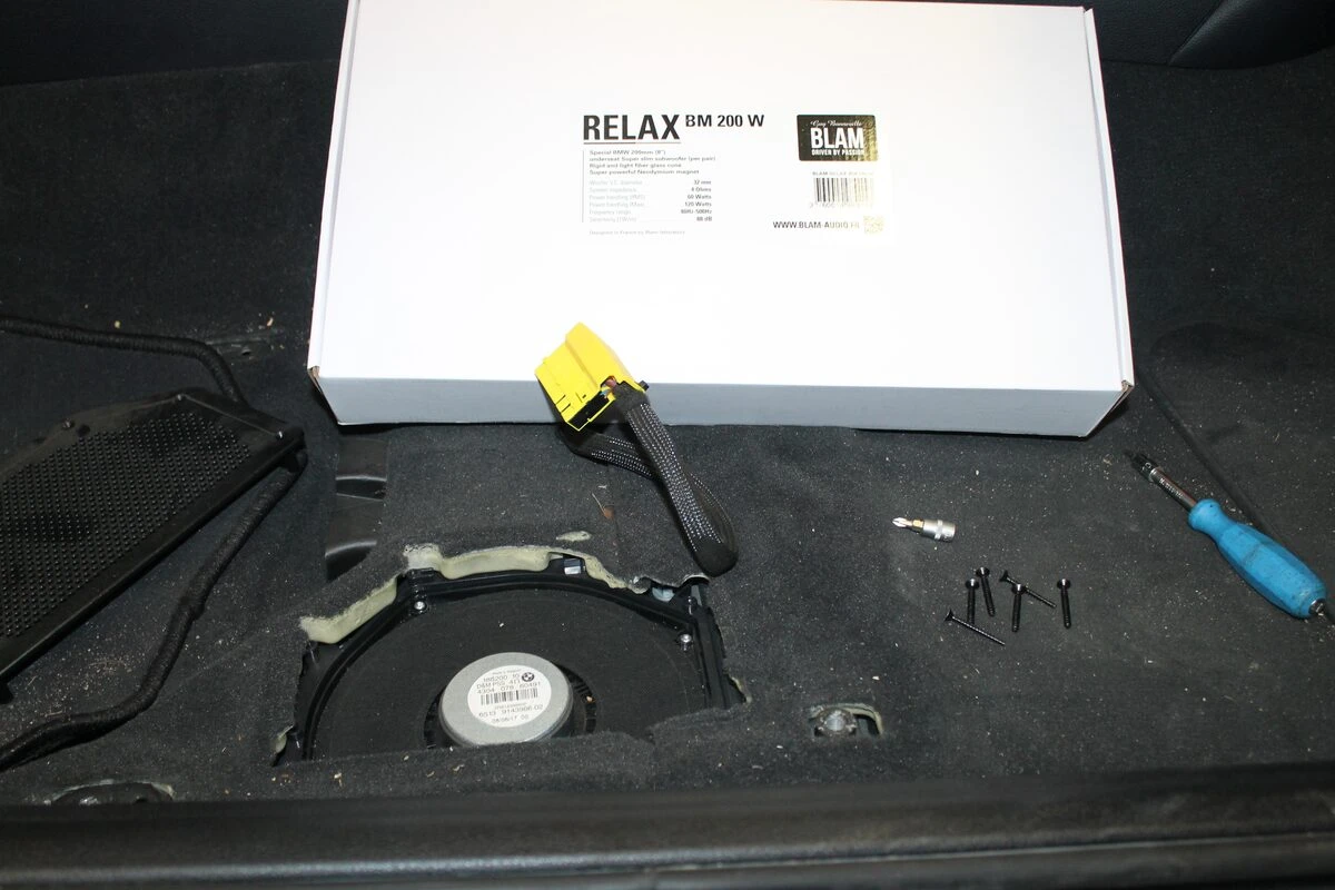 BMW : kit BLAM sur mesure et autoradio Alpine iLX-F903D
