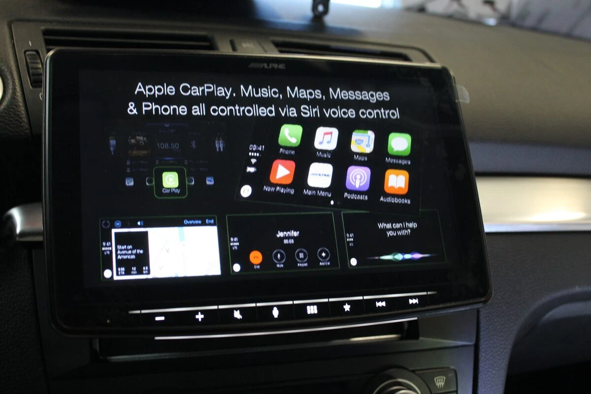 BMW : kit BLAM sur mesure et autoradio Alpine iLX-F903D