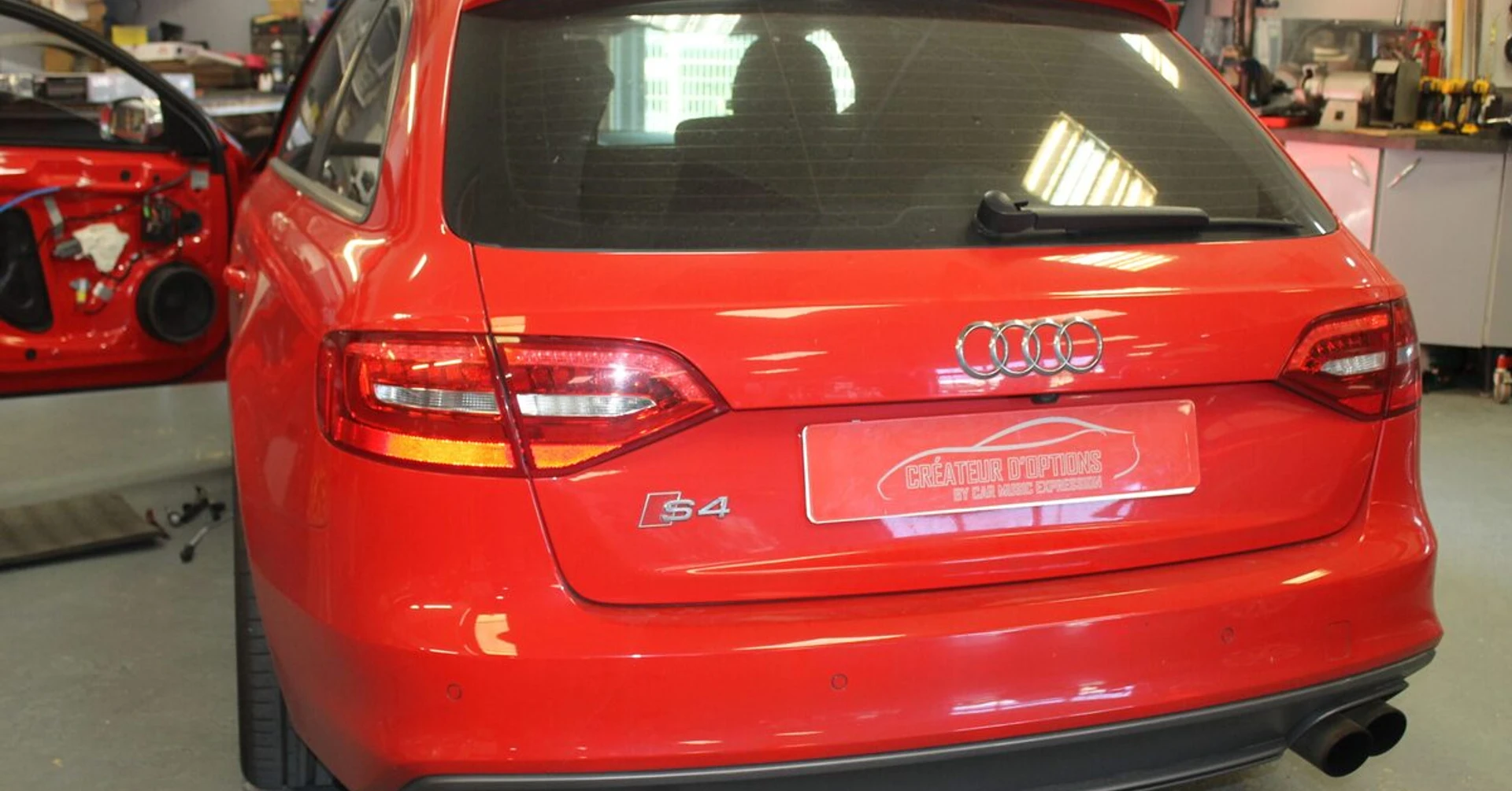 Audi S4 Avant : upgrade son avec kit BLAM L200P 20 cm