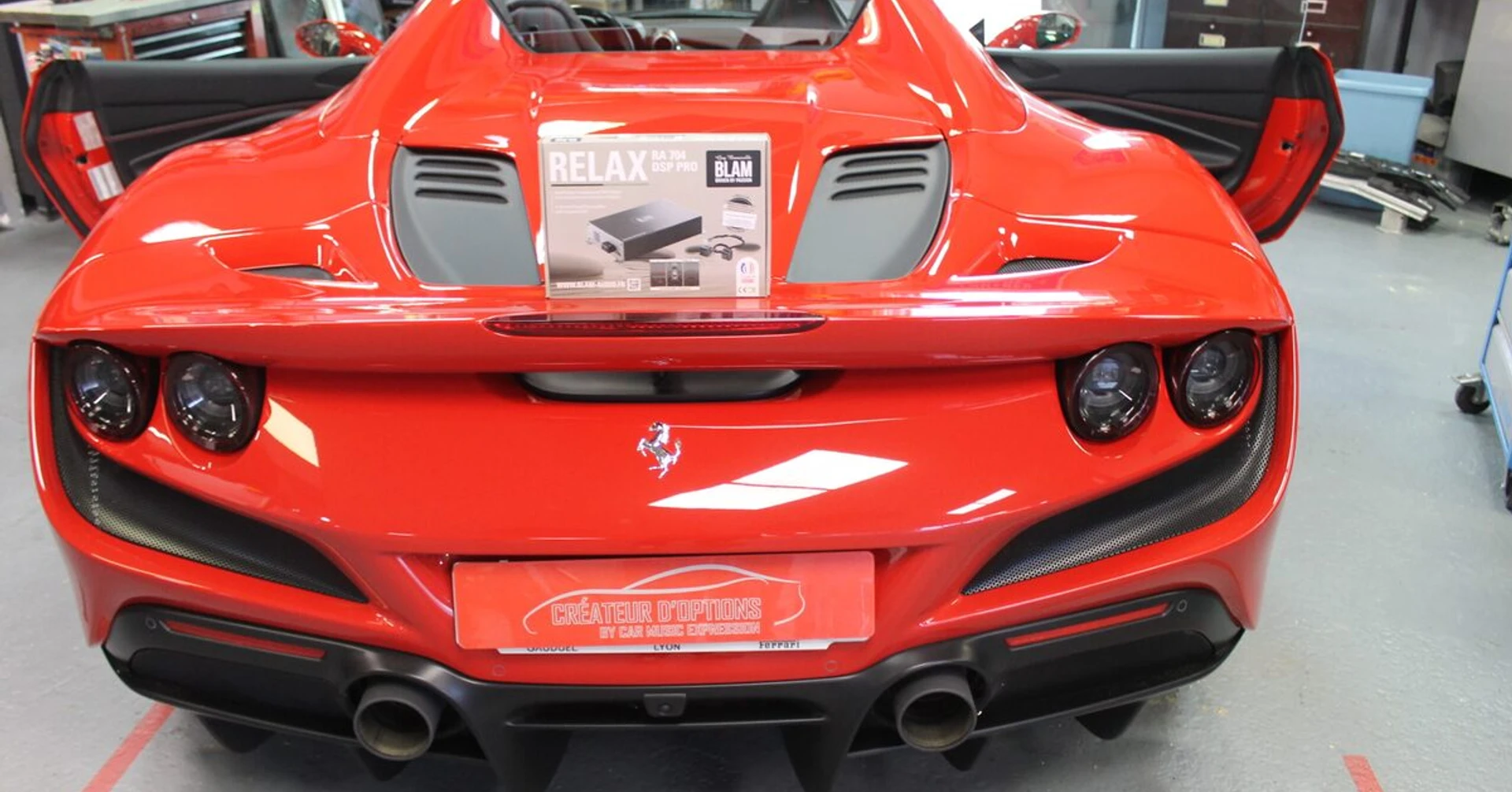 Ferrari F8 Spider : upgrade son BLAM et caisson MSA25