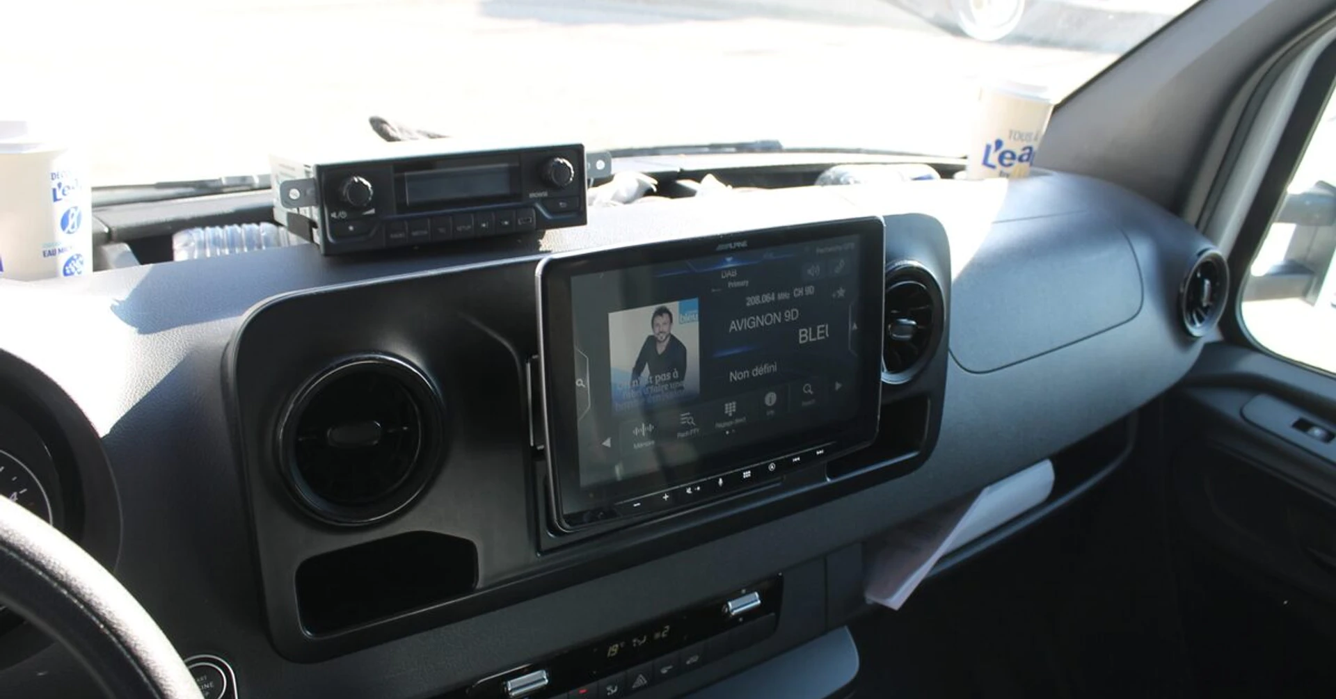 Mercedes Sprinter 2021 : écran Alpine CarPlay et Android