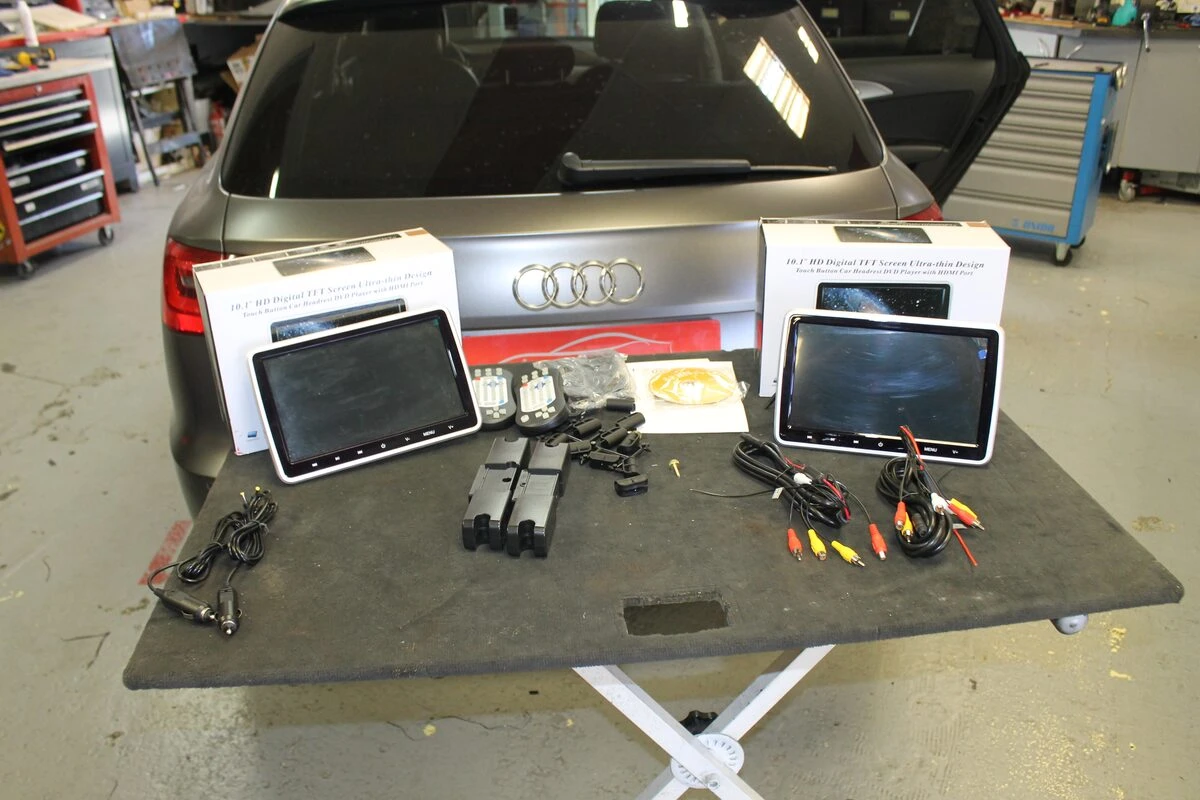 Audi Avant : tablettes tactiles DVD aux appuie-têtes