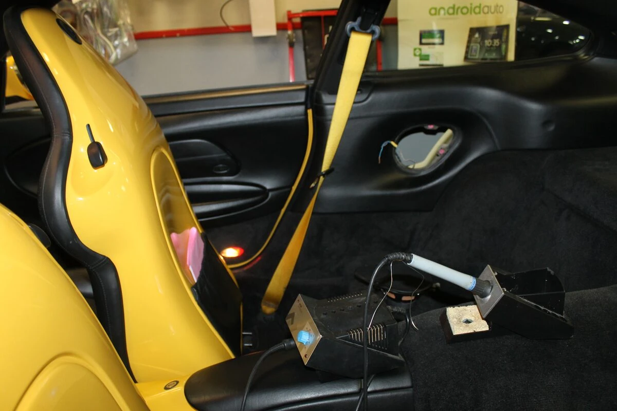 Porsche 911 GT3 : haut-parleurs BLAM 100RS à l'avant et à l'arrière