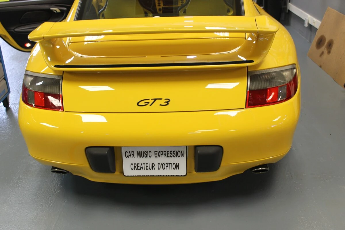 Porsche 911 GT3 : haut-parleurs BLAM 100RS à l'avant et à l'arrière