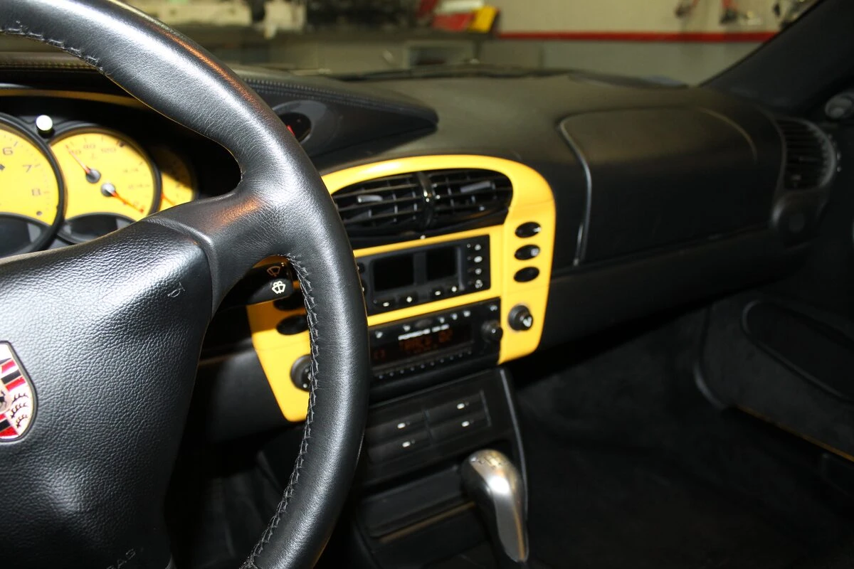 Porsche 911 GT3 : haut-parleurs BLAM 100RS à l'avant et à l'arrière