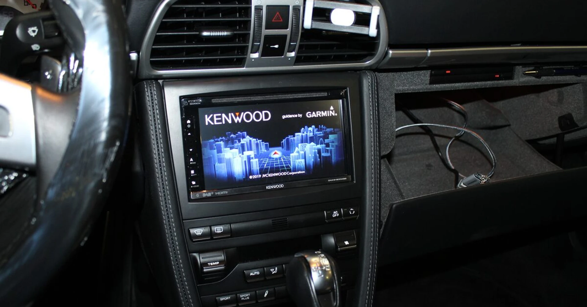 Porsche 997 : Kenwood DNX5190DAB et caméra de recul