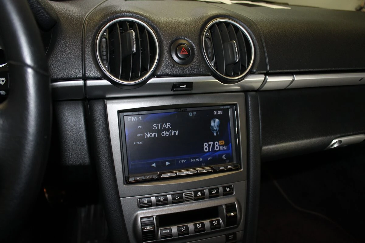 Porsche Boxster S : autoradio GPS Alpine avec navigation Europe et radars