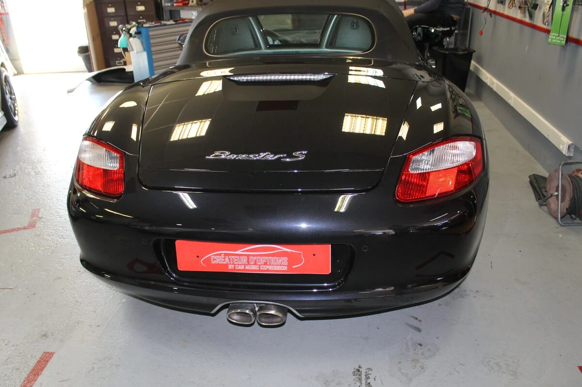 Porsche Boxster S : autoradio GPS Alpine avec navigation Europe et radars