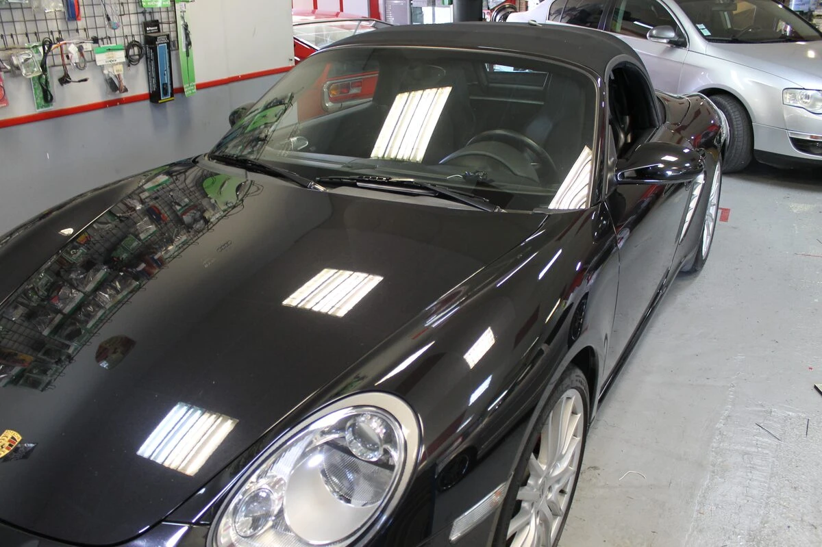 Porsche Boxster S : autoradio GPS Alpine avec navigation Europe et radars