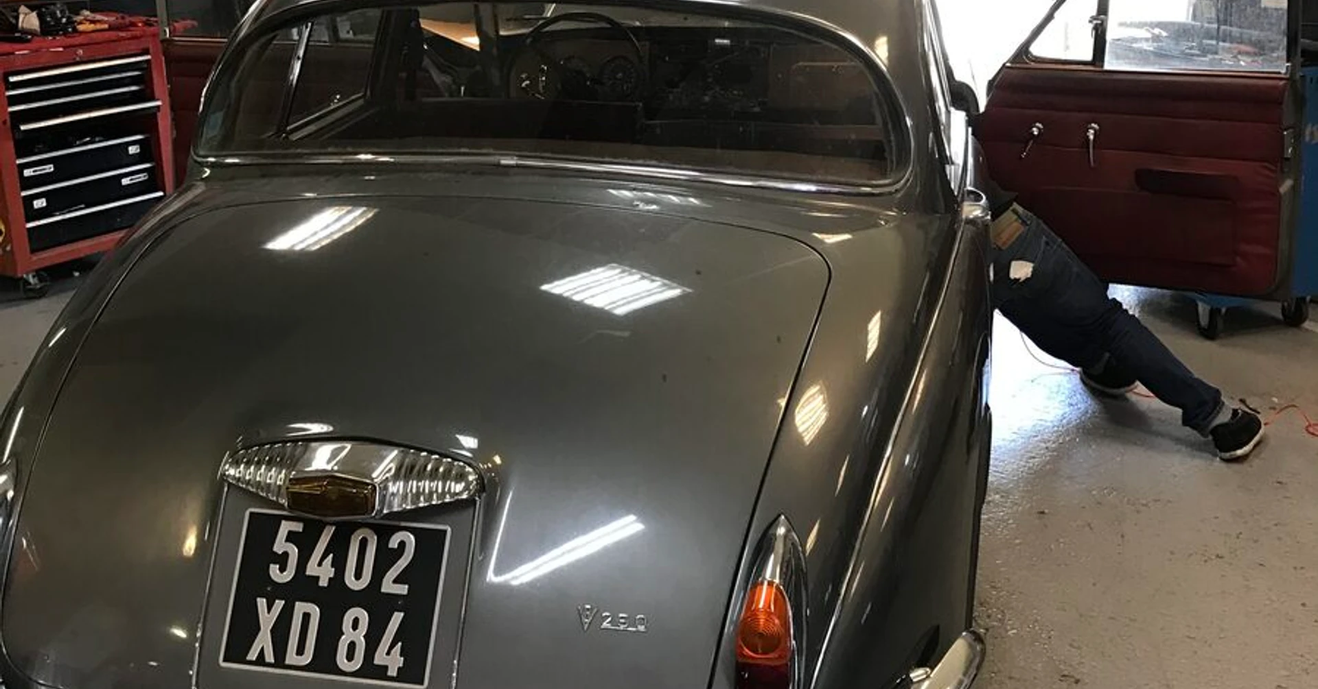 Daimler de collection : petite révision électrique