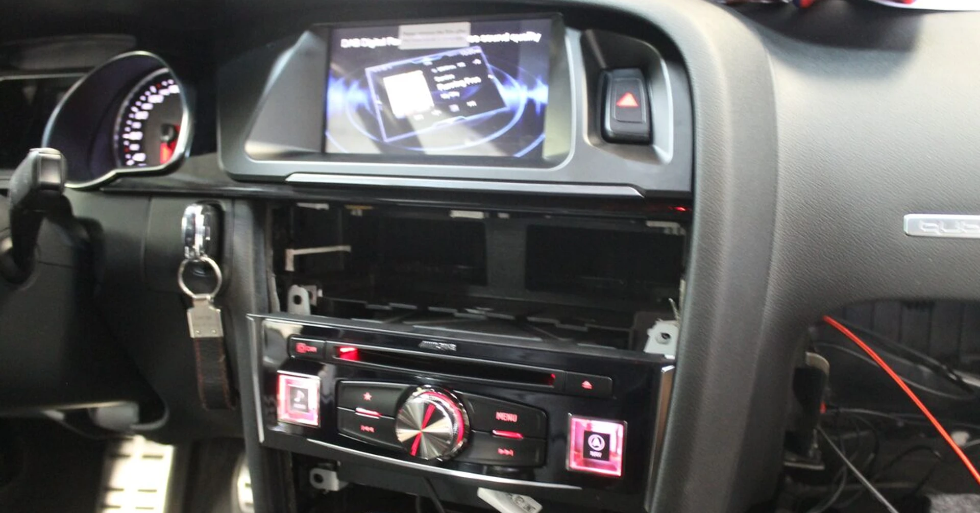 Audi RS5 : autoradio GPS Alpine et caméra de recul